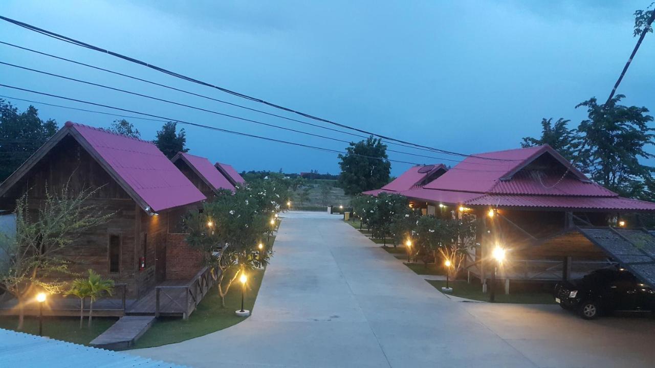 Ingaun Resort Kanchanaburi Ban Noi  Exteriör bild